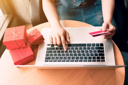15 FAQs About Points Credit Cards