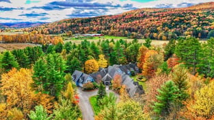 Stone Hill Inn and Mountains