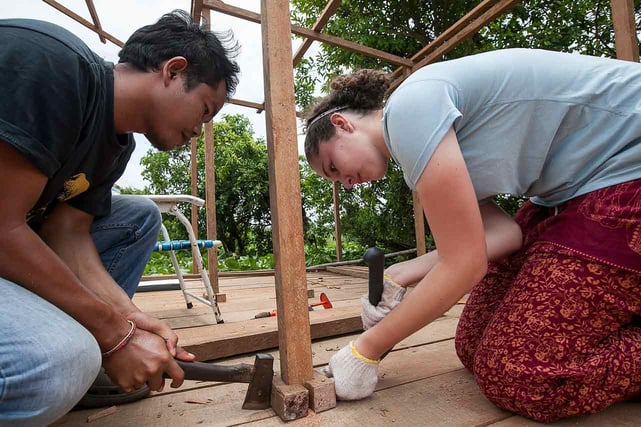 Photo of Rustic Pathways participants