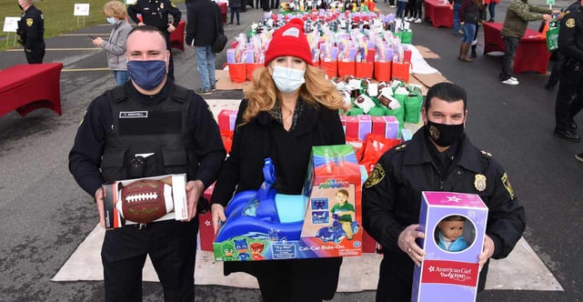 Photo of First Responders Childrenâs Foundation Toy Express program
